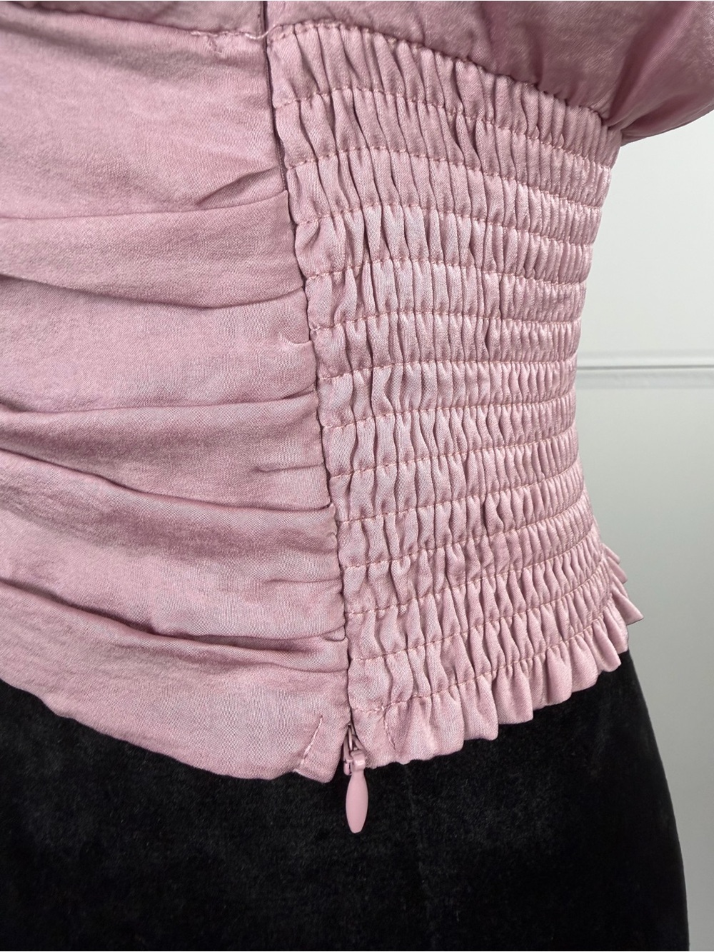 NWT DO+BE Mauve Satin Ruched Smocked Flutter Sleeve Crop Top Size Small - Picture 7 of 9